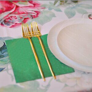 Creative Expressions 150 3-Play Green Dinner Napkins NWT